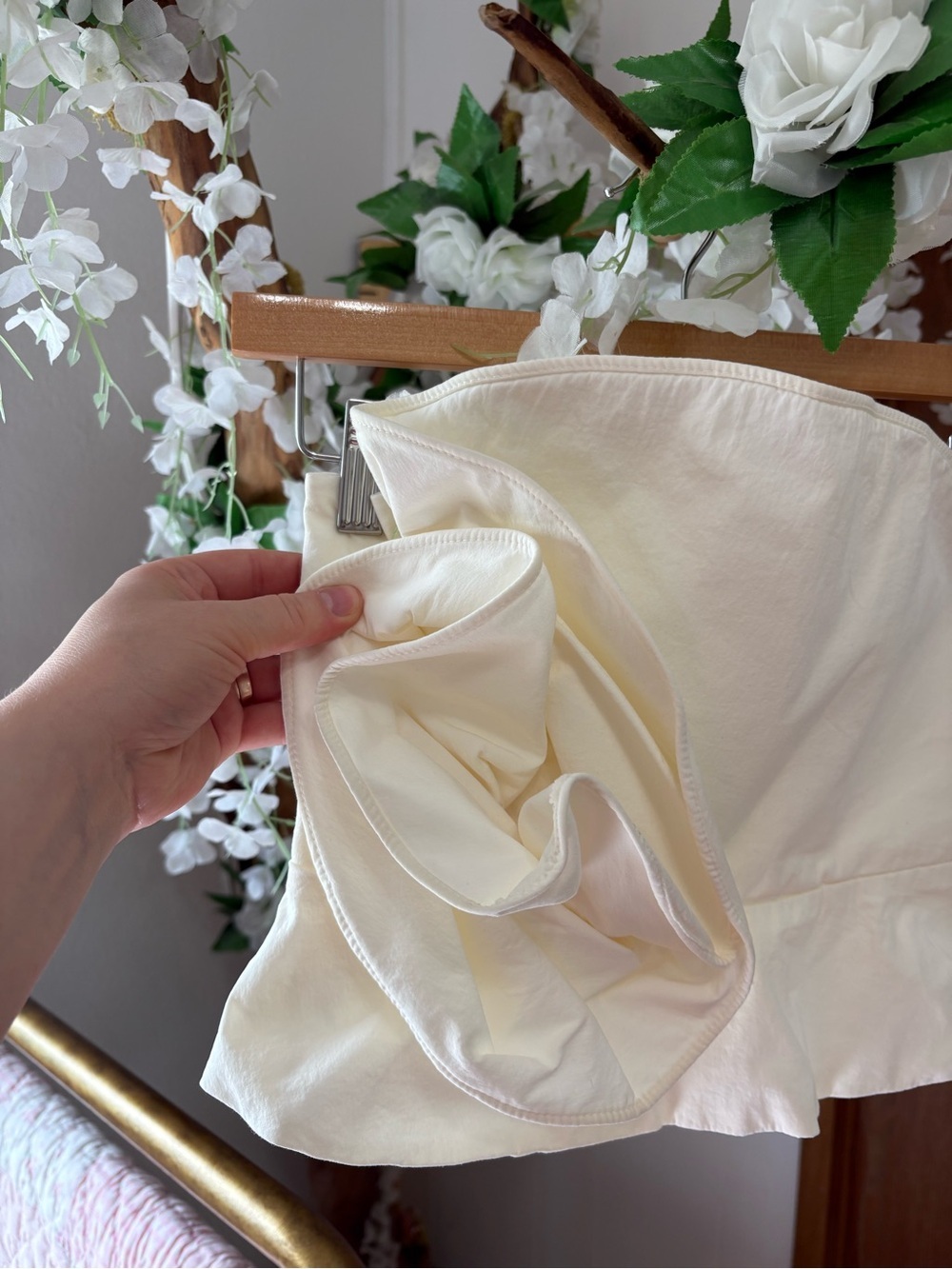 Mango Ivory Ruffle Strapless Crop Top - Picture 5 of 9